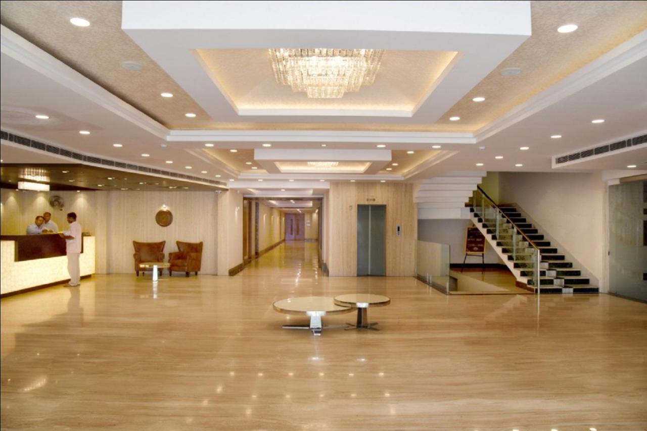 Hotel Krishna Palace, Ayodhya Exterior photo
